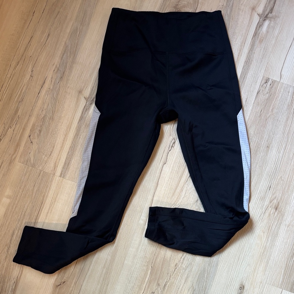 ZYIA Active Women's Black and White Leggings